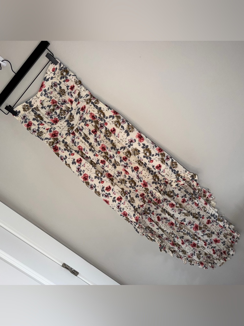 L'ATISTE Strapless Floral Dress